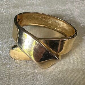 Vintage Gold Tone Wide Crossed and Folded look Hinged Bracelet